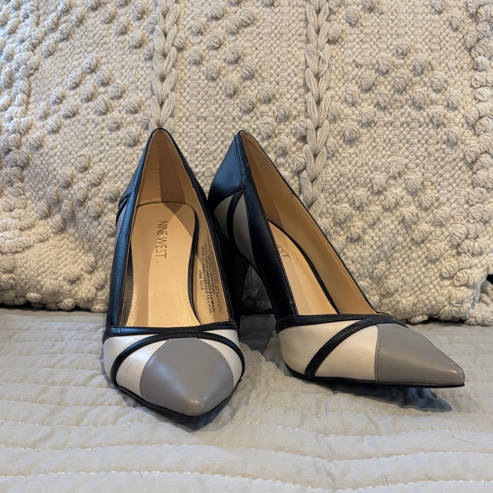 Nine West Black and Cream Heels